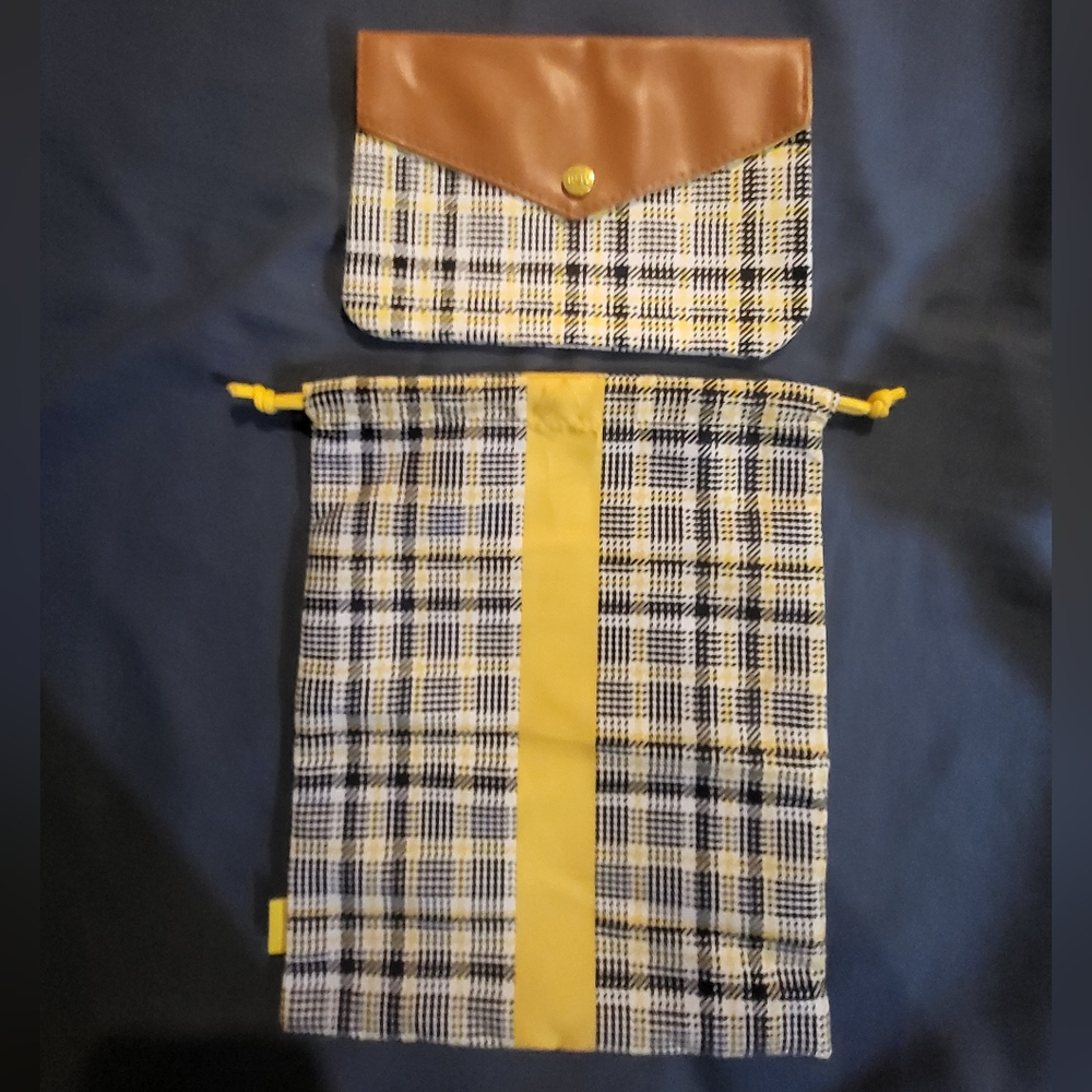 Set of 2 matching Ipsy bags